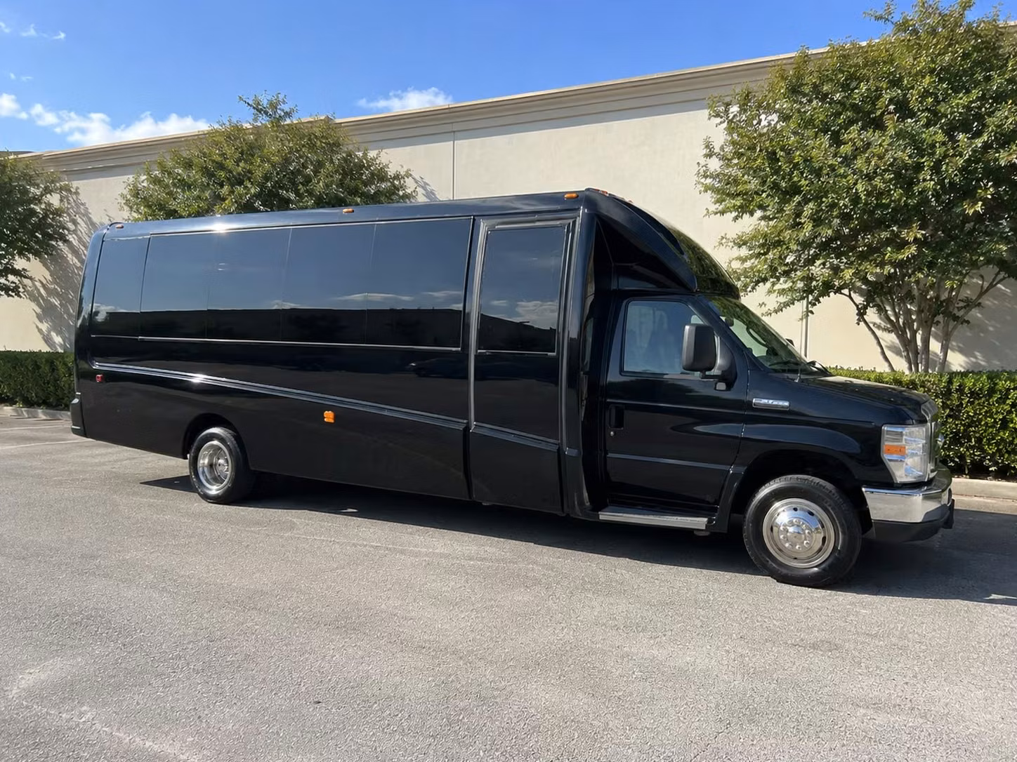 concert bus rentals in columbia